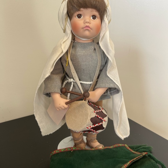 Ashton Drake Little Drummer Boy, Musical - Picture 3 of 6